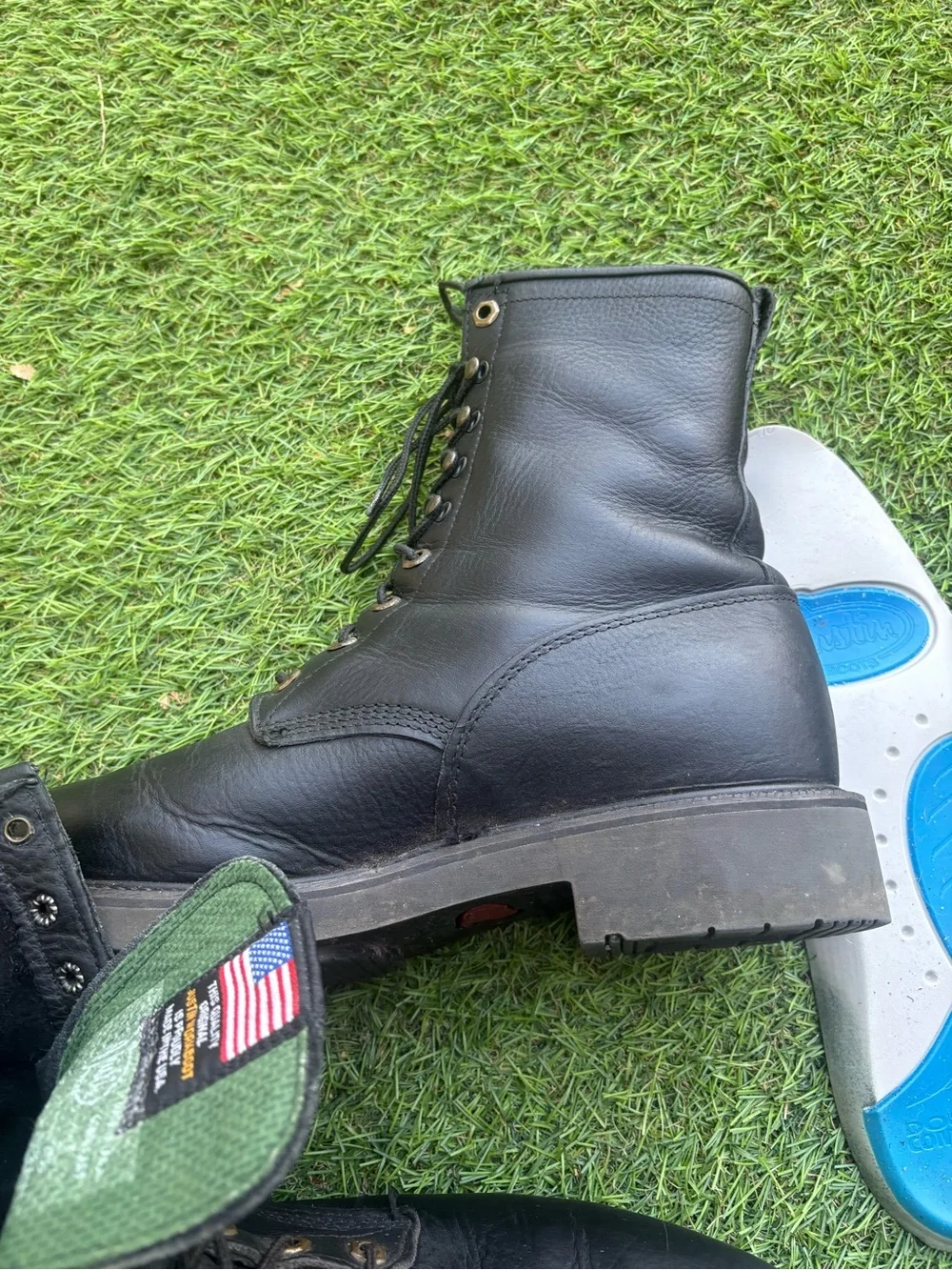 Men's Black Leather Lace-Up Boots 10 D black soft toe
